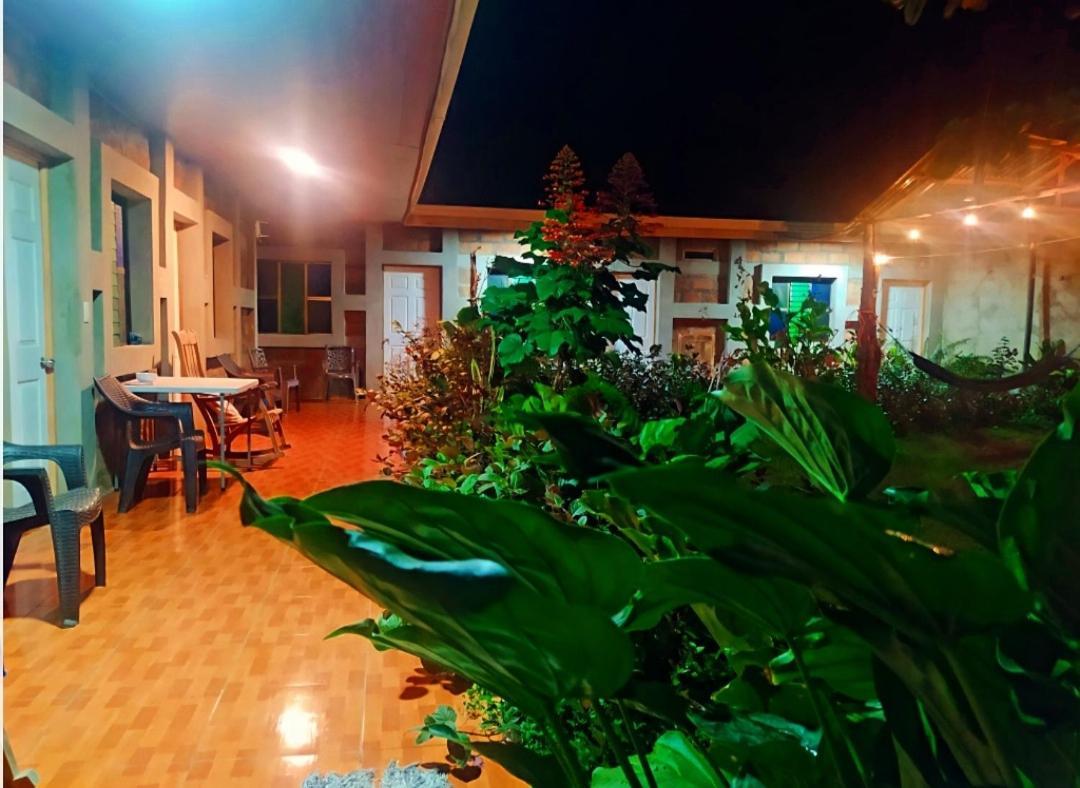 Rustic House Hostel Мойогалпа Екстер'єр фото