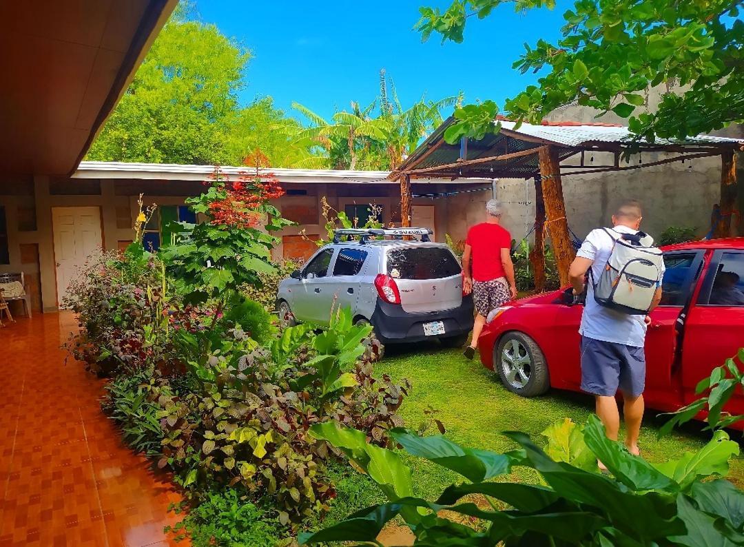Rustic House Hostel Мойогалпа Екстер'єр фото