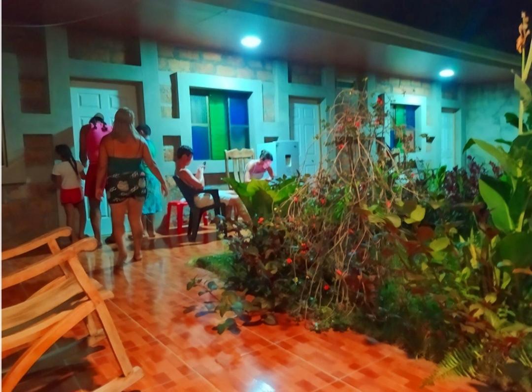 Rustic House Hostel Мойогалпа Екстер'єр фото